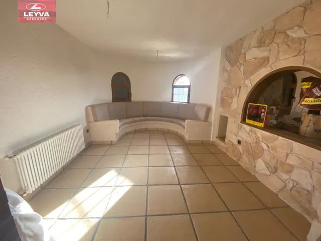 Castillo busca dueños — 16