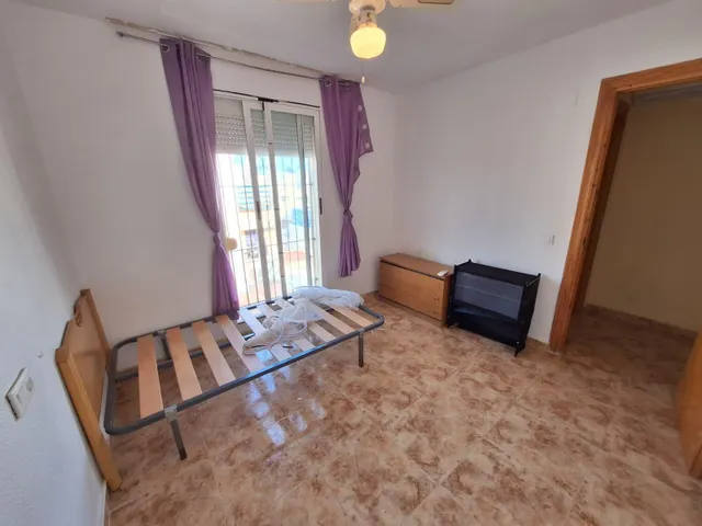 Amplio Quad en Torrevieja, Ideal para Reformar - €209,900 — 14