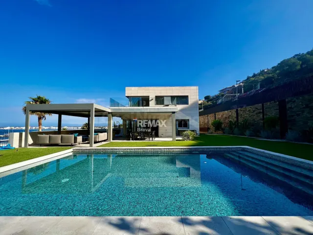 Roses | Exclusiva villa de lujo con piscina, ascensor y vist - foto 4