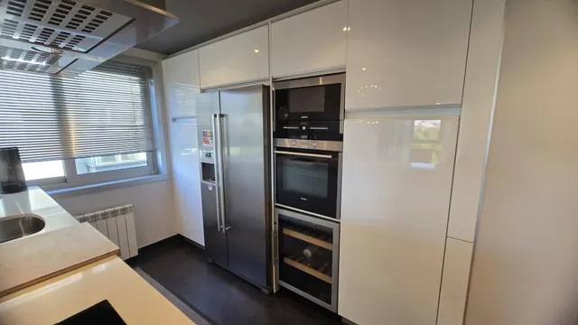 Piso con gran salón de 45 m2, garaje y trastero junto al Parque de Vioño — 8