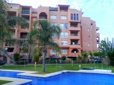 ESTUPENDO PISO 2 DORMITORIOS, 2 BAÑOS, RECINTO CERRADO.