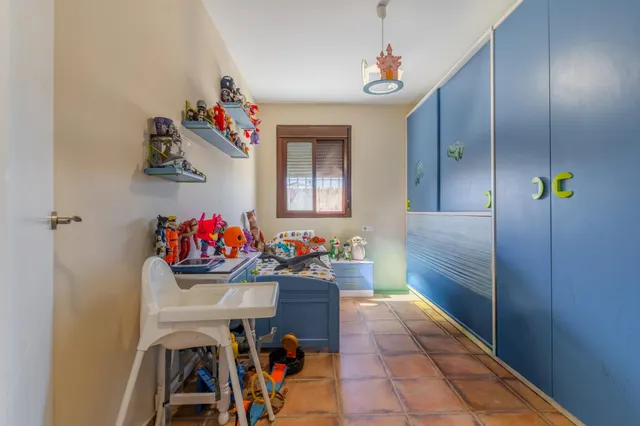 CHALET — 50
