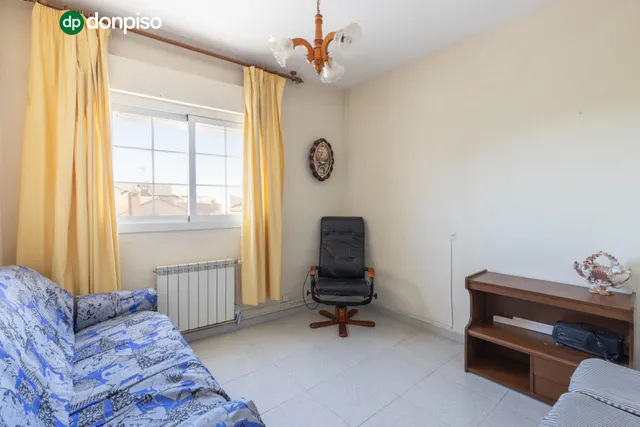 Edificio con gran potencial de inversión en La Zubia — 28