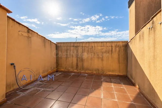 EN EXCLUSIVA CASA ADOSADA CON TERRAZAS Y MUCHO ESPACIO EN SANTA SUSANNA — 5
