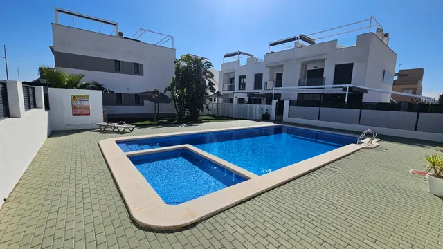 Ático 2 habitaciones 61m² en venta - Zona Pueblo — 27