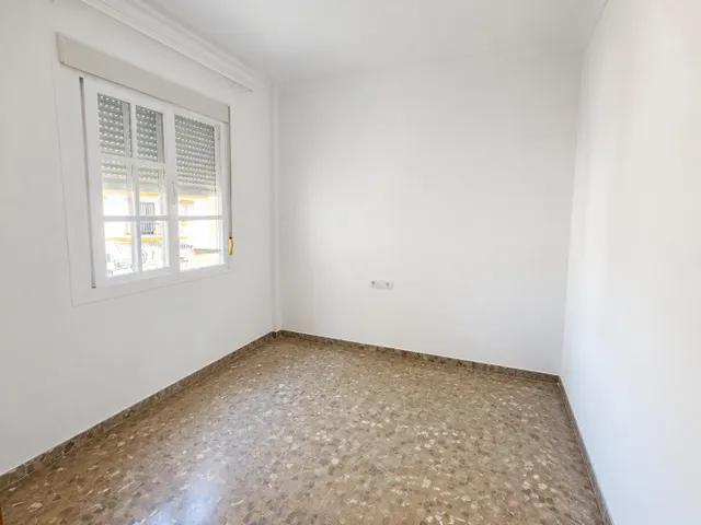 ADOSADO CON GRAN PATIO EN RINCONCILLO — 13