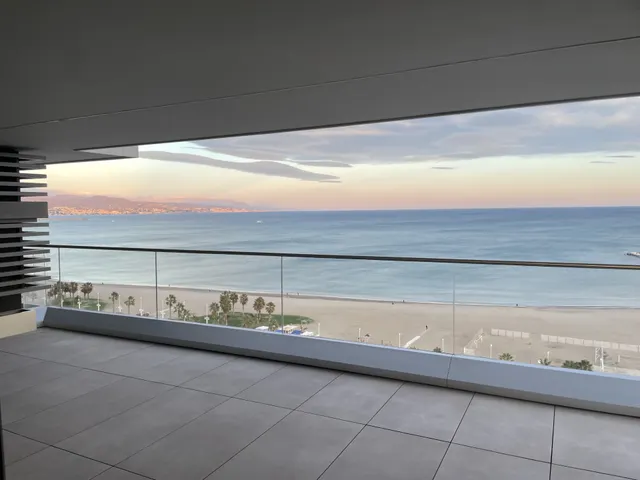 ¡Exclusivo Piso de Lujo en las Málaga Towers! — 43