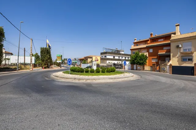¡Inversión Perfecta! Solar en Ogijares por solo 185.000€ ✨ - foto 3