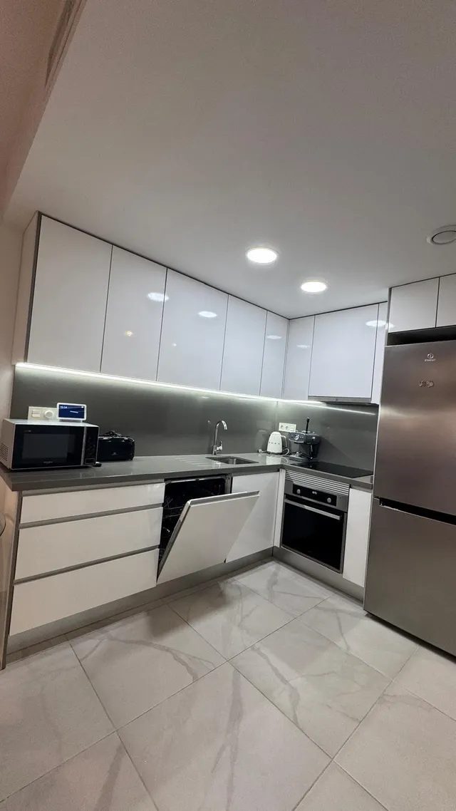 Apartamento moderno a 400 m de Playa del Cura con piscina y terraza — 13