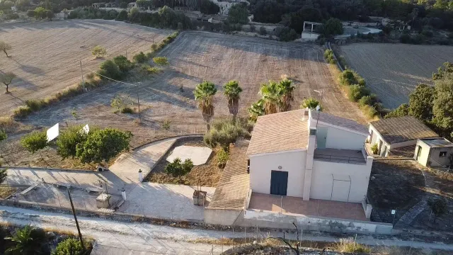ALQUILER EXCELENTE FINCA AFUERAS DE SINEU - foto 2