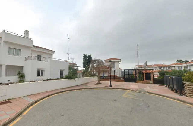 Venta de Vivienda en Manilva, Málaga. Activo Inmobiliario Sin Posesión / No Se Puede Visitar / Ni Financiar. — 2