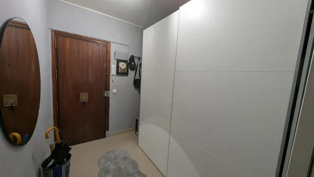 Espacioso piso con balcón y ascensor en Calle Manacor — 31