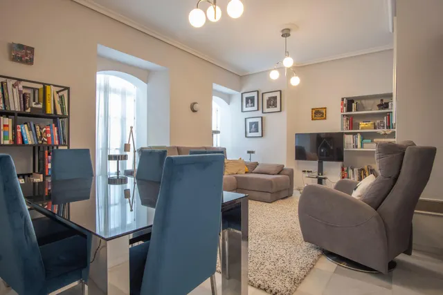 Espaciosa casa con encanto en el centro: elegancia, azotea y sótano en calle Murillo ✨ — 29