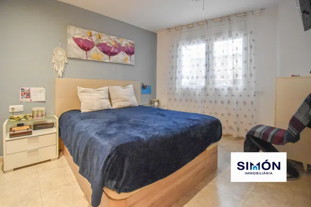 ¡FANTÁSTICA OPORTUNIDAD EN SANTPEDOR! Piso de 3 habitaciones dobles, con balcón y terraza. — 22