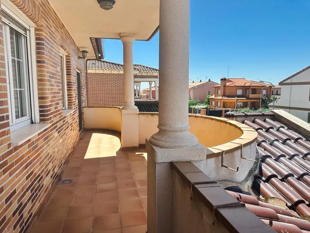 Gran Chalet  en Ocaña, Toledo. — 50