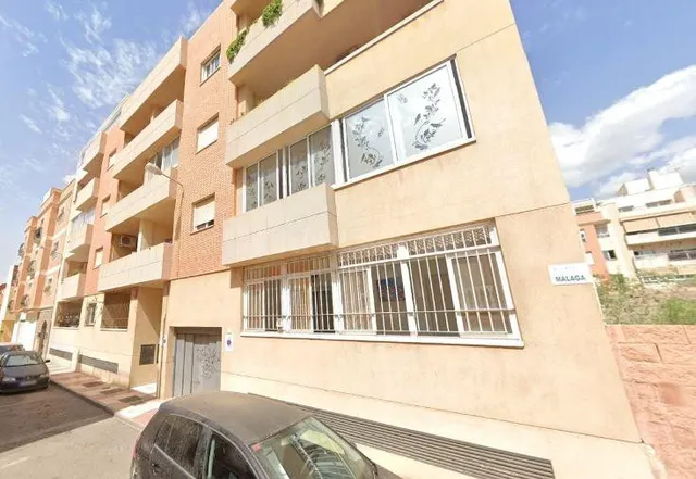 SE VENDE piso OKUPA en C Malaga de Vícar - foto 4