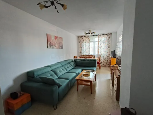 ¡Ideal para familias! Piso de 3 dormitorios con terraza, piscina y jardines en Torremolinos — 2