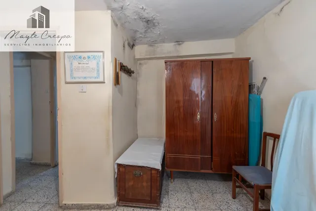 BONITA CASA PARA REFORMAR — 14