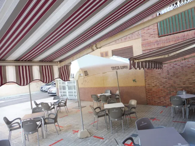 ¿ LOCAL COMERCIAL CON NEGOCIO CONSOLIDADO? ¿ O TU NUEVA CASA ESQUINERA CON ZONAS COMUNES ? — 2