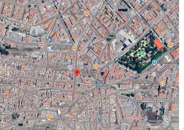 Amplia vivienda de 200 m2 en pleno centro de Baena - foto 4
