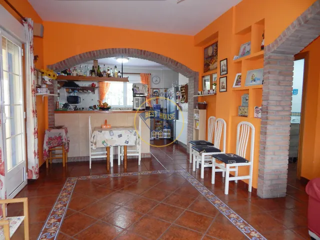 OPORTUNIDAD AMPLIO CHALET CON PISCINA MUY PRÓXIMO A LA POBLACION DE ONTINYENT — 7
