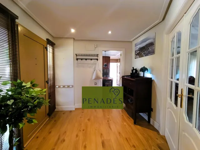 ESTUPENDA VILLA MUY CERCA DE LA POBLACIÓN — 46