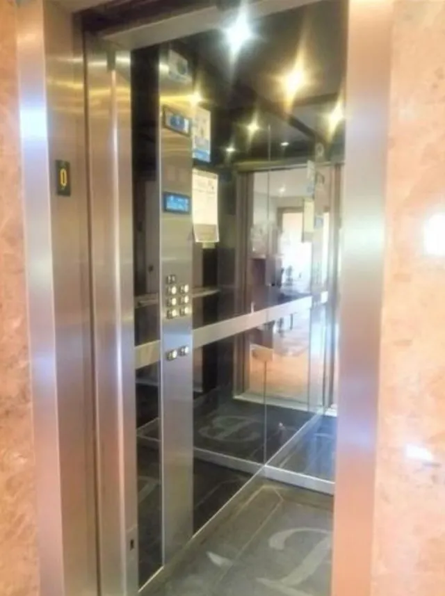 Precioso apartamento junto a la playa de Benalmádena. — 28