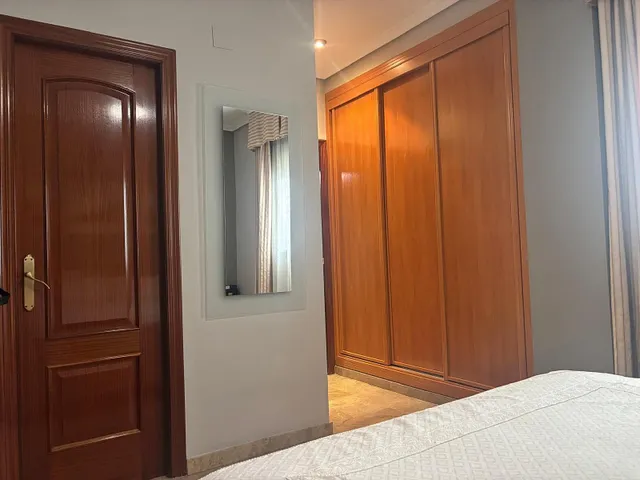 Piso junto a maría la judia, con garaje, trastero y piscina — 25
