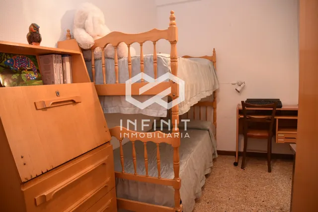 ¡IMAGINA LO QUE PUEDE LLEGAR A SER!... Una gran vivienda con alma y potencial en una de las mejores ubicaciones de Alcalá. — 48