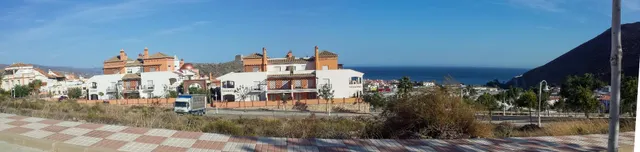 DOS SOLARES INDEPENDIENTES EN EL CASCO ANTIGUO DE GUALCHOS — 47