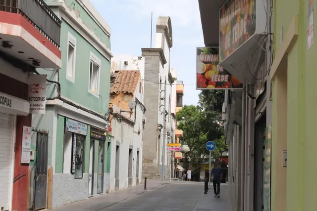 Terreno urbano con edificación en san Gregorio, Telde - foto 4