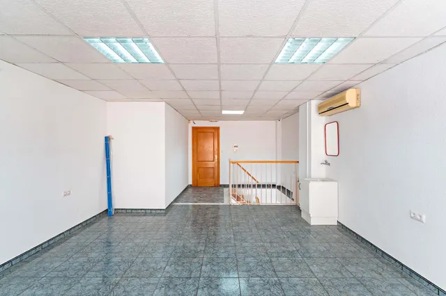 ¡OPORTUNIDAD DE LOCAL COMERCIAL Y OFICINA EN LA PLAZA MAYOR DE EL EJIDO! — 17