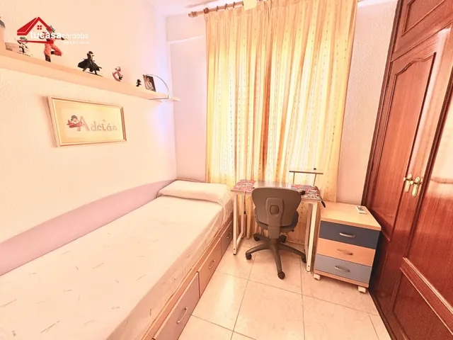 LUMINOSO PISO DE 63 m2 EN VALDEOLLEROS EN EXCELENTE ESTADO | 3 DORMITORIOS, BAÑO CON DUCHA Y 3 SPLITS FRÍO/CALOR | LISTO PARA ENTRAR A VIVIR O INVERTIR — 6