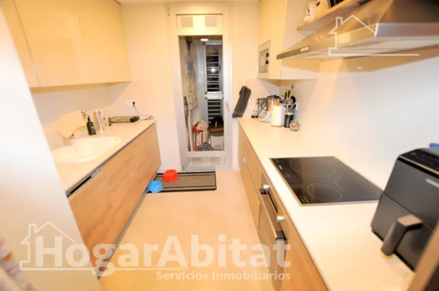 Vive con el confort de un exclusivo residencial con piscina, zonas verdes, garaje y trastero — 8