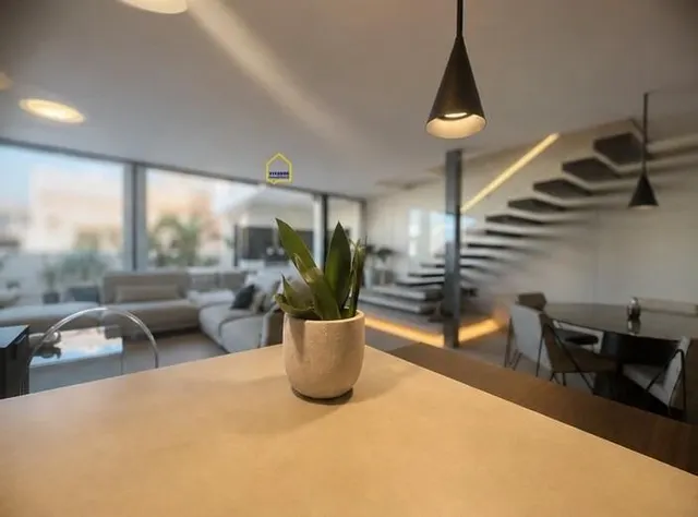 Ático con piscina y gimnasio, en el centro de Lorca — 17