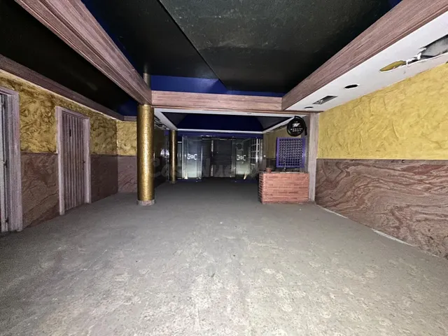 Se vende local comercial en cerdanyola del vallés — 4