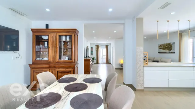 CASA EN ALGEMESI — 16