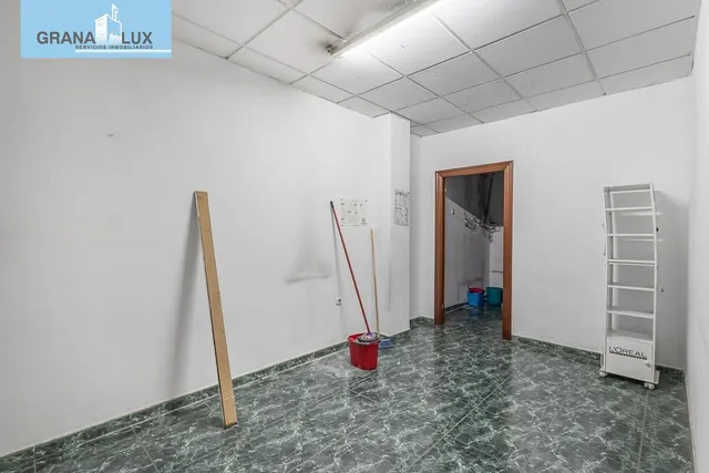 Local comercial en Pajaritos. — 10