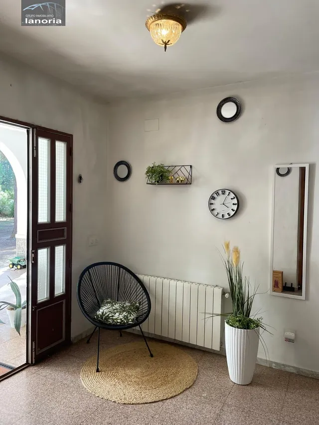 Grupo la Noria Vende Chalet de 7 dormitorios y piscina, zona urbanización los pinares del jucar. — 13