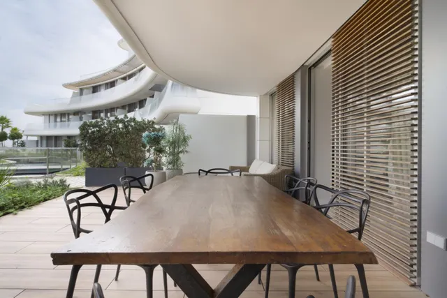 Apartamento de 2 dormitorios con vistas al mar en Estepona — 30