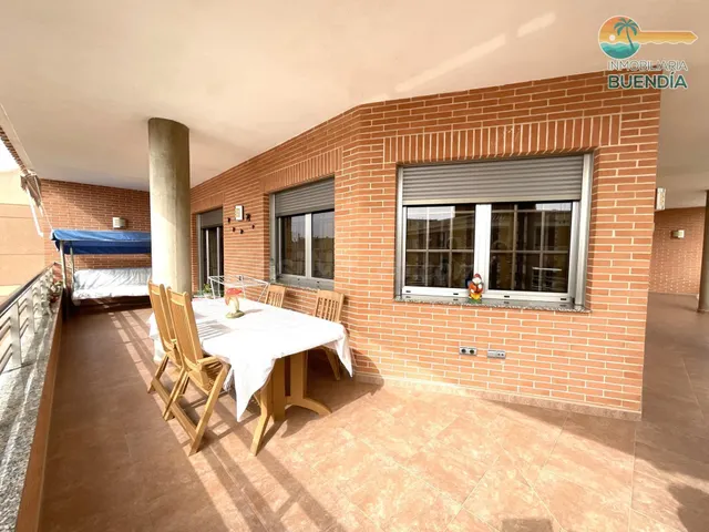 ESPECTACULAR Y EXCLUSIVA CASA INDEPENDIENTE EN PRIMERA PLANT - foto 3