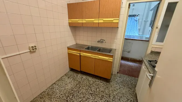 PISO EN LES CORTS — 14