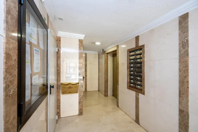 Piso 6 habitaciones 84m² en venta - Camino de ronda — 21