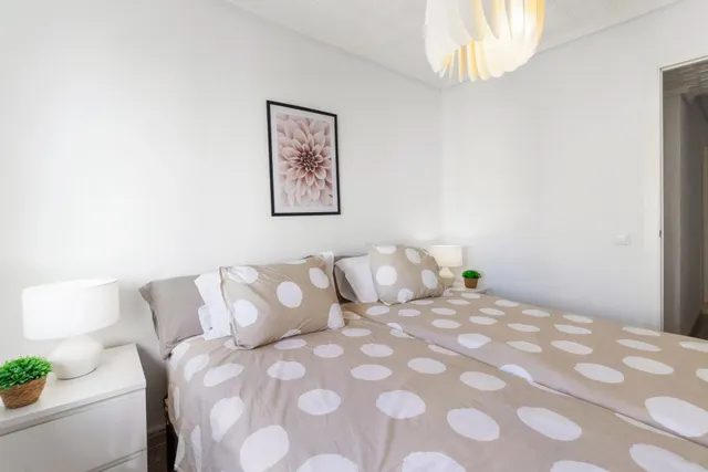 Elegante apartamento reformado de 3 dormitorios a 150 m de la playa del Cura, Torrevieja — 19