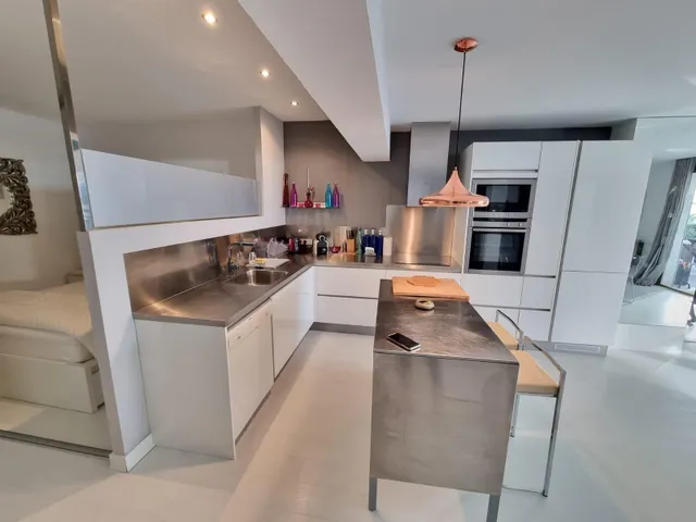 Impresionante Apartamento de Diseño Alquiler Temporada hasta 8 meses Paseo Marítimo primera línea de mar — 49