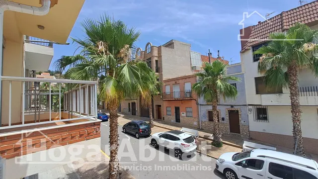BONITA CASA TOTALMENTE REFORMADA CON GARAJE Y GRAN TERRAZA — 43
