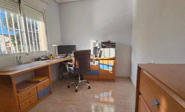 CHALET DUPLEX PAREADO A 500 METROS DE LA PLAYA — 32