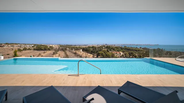 Impecable Apartamento en Punta Prima, Torrevieja — 16