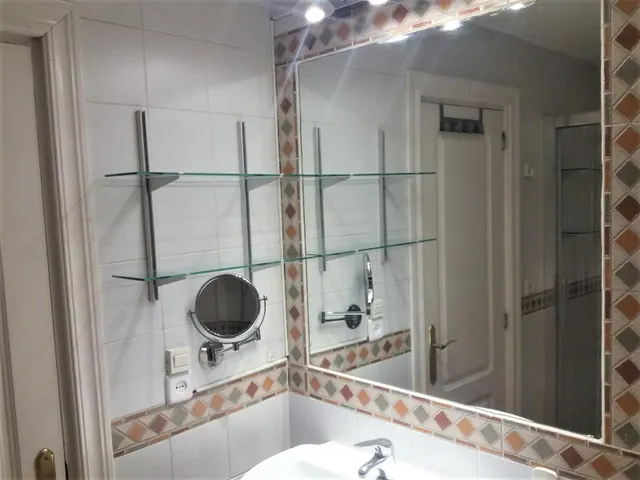 Alquiler de Piso Exterior en Puerta de Toledo con Piscina y Vigilancia — 14