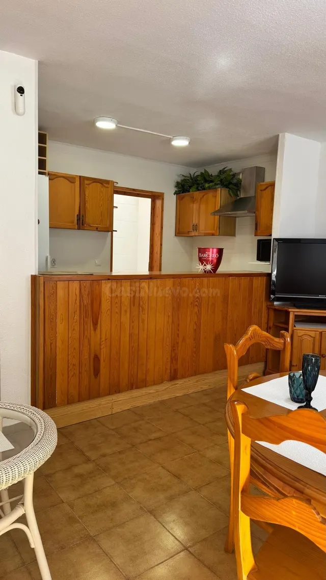 Casa adosada en primera línea de playa con jardín y aparcami - foto 2